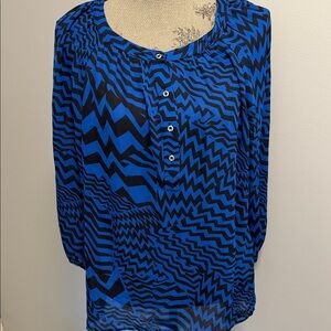 Banana Republic Royal Blue/Black Chevron 3/4 Sleeve Button Front Blouse - Large